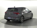 ★クラストップレベルの安全性能をもたらすVolkswagenオールインセーフティ。アイドリングストップが装備されています。