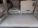 【シートアレンジ】人をお乗せの際は座席、荷物を載せる際は荷室として、用途に合わせて切り替えができます。