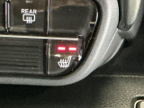 運転席シートヒーターで寒い日もすぐに温かくなり快適に過ごせます。2段階の温度調整が可能です