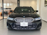 【BMWの伝統-1】BMWの特徴的な“キドニーグリル”は、80年以上続く伝統の形でございます。変わらないこだわりのデザインが、プレミアムブランド“BMW”を創り出します。