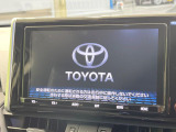 【純正9型ナビ】インテリアに溶け込むスタイリッシュな「専用設計」メーカーナビを装備♪視認性や操作性など基本性能にも優れ、より上質なカーライフをお楽しみいただけます。