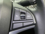 【レーダークルーズコントロール】(全車速追従機能付)付きです。車速に応じて追従支援してくれるので、ロングドライブも快適です。詳細は販売店スタッフまでおたずねください。