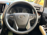 【純正革巻きステアリング】上質な革を使用することで、手にしっかり馴染みとても運転しやすいハンドルです♪