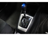 従来のATに比べ変速ショックの少ないCVT。シフトの操作はAT車と同じです。