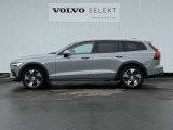 ◆サイド/流麗なプロポーションはVOLVO車の真骨頂。「美しいものと共にありたい」というオーナーの願いを満たします