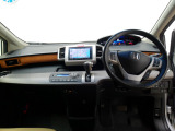 Honda車が初めての方にも扱いやすく分かりやすいインパネ周りと各種スイッチ類です。
