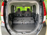 普段のお買い物や通勤、送迎等に十分な荷室スペースを確保しております。セカンドシートを倒すと、大きな荷物の積載も可能です♪