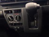 トヨタ認定中古車保証付!(1年間、距離無制限 HV車はHV保証付) 別途延長保証もご用意しております♪ ぜひ現車を確認にご来店ください