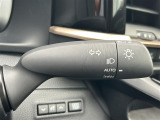 【オートライト(AUTO)】外の明るさをシステムが感知して、自動でヘッドライトが点灯します!ヘッドライトをつけ忘れを防ぐ便利機能です。