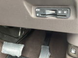 高速道路のご利用時にとても便利なETC車載器付。カードをセットするだけで高速道路を利用でき、お財布にも優しく,料金所をノンストップで通過でき便利です。