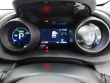 展示車は全てトヨタの車を知り尽くしたエキスパートが基本性能に関わる機能や状態を徹底的にチェックしています。消耗部品の事前交換など法定12ヶ月点検相当の点検・整備を必ず実施しています。
