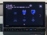 音楽ソースは、CD/DVD/SD/USB/サウンドコンテナ/TV/Bluetoothに対応しております、CDの自動録音機能やスマホ連携で快適ドライブが可能です