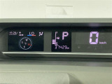 【スピードメーター】メーターがシンプルで見やすく運転しやすいですね!