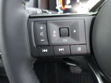 ステアリングスイッチ搭載!ハンドルひとつで手を離さなくても運転中視線をそらさなくても操作が出来て便利です♪