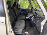 運転席シート廻りは使用感も少なく、良好な状態となっています。丁寧に使われていたことがよくわかりますね。
