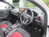 Audiのインテリアはエクステリア同様、優れたデザイン性とクオリティ、そして機能性を兼ね備えております。