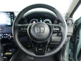 【Honda SENSING】 カメラ等装置で精度の高い検知能力を発揮、安全運転を支援します。ステアリング上のコントローラーに注目!