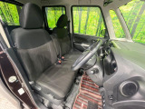 運転席シート廻りは使用感も少なく、良好な状態となっています。丁寧に使われていたことがよくわかりますね。