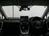 見通しのよいすっきりとした視界で、誰でも運転しやすいです。運転のしやすさは疲れにくさにも繋がりますよ♪