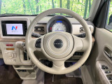 【純正革巻きステアリング】上質な革を使用することで、手にしっかり馴染みとても運転しやすいハンドルです♪