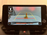 いまや必須装備「ナビゲーション」搭載!知らない場所に、スイスイッとドライブ。なんて便利な機能でしょうか?もう、これなしではハンドルを握れませんね!でも、運転中の操作は危険ですのでご注意ですね♪