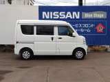 【1】■2022年4月 小型貨物車に於ける2022年度燃費基準対応および一部仕様変更。 以下変更点:●フロントバンパー(エアガイド追加、フロントストレイク形状追加、フードシール形状変更)※次画像に続く