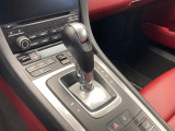 気になる箇所や、画像のリクエストなどお気軽にオートステージ堺のプレミアムカー専門スタッフにお問い合わせください。TEL:072-224-4908