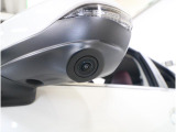 ■助手席側の死角になりやすい左前方の映像を車内の11.6インチディスプレイに表示。狭い道での安心感を高め、ドライバーの視界をサポートします。