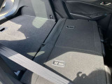 シートを倒すと更に広くなります。より大きな荷物を運べます!