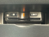 【ETC車載器】がついておりますので高速道路などの有料道路の料金所を停止することなく通過できます。当店でセットアップも可能ですのでご納車当日よりご利用いただけます。