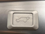 【パワーバックドア】スマートキーや運転席のボタンを押すだけでリアゲートが自動で開閉します!荷物を持っている時や、高い位置にあるバックドアを閉める際に便利な機能です♪