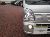 LEDライトやフォグランプを装備