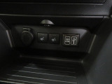 冬にうれしいシートヒーター付き。暖かいのはもちろん、エアコンの使用を抑えられるので低燃費にも貢献します!