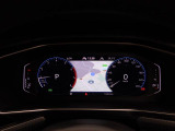 デジタルメータークラスター【Digital Cockpit Pro】付き車両。メーター内にナビゲーションが表示されます。