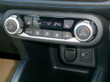 車内全体に快適な風を送り込みます☆オートエアコンなので一年中快適にすごせます