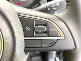 【クルーズコントロール】高速道路もラクラク走行。アクセルを離しても一定速度で走行ができ、長距離運転時の負担を軽減!加速・減速も簡単なスイッチ操作で調整できます。