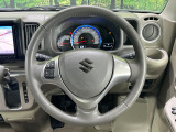 【純正革巻きステアリング】上質な革を使用することで、手にしっかり馴染みとても運転しやすいハンドルです♪