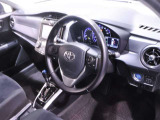 運転席周りは遊びにも通勤にも普段のお買い物にもピッタリ。日々のドライブに居心地のよいレイアウトです。