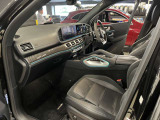 納車前にはメーカーの規定に基づき、認定中古車としてしっかりとした整備を行い、ご納車させて頂きます。しっかりと整備を行い、リフレッシュした愛車をお客様のお手元にお届けいたします。