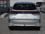 e-POWERはモータードライブだから、なめらかに続く力強い走りは電気自動車と同様です!アクセルを踏んだ瞬間、交差点の発信加速から高速道路のレーンチェンジまで、どんな時でも感動するほどの気持ちいい走り!