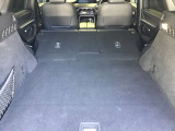 トランクルーム!後ろのシートは片方ずつ倒せます。乗る人や積む荷物に応じてアレンジが可能ですので多彩に使えてとても便利です。