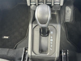 気になる車はすぐにお問い合わせください!画面右側の0066から始まる無料ダイヤルからお問い合わせ下さい!専門スタッフがお車のご質問にお答えいたします!