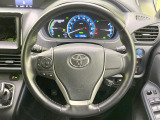 【純正革巻きステアリング】上質な革を使用することで、手にしっかり馴染みとても運転しやすいハンドルです♪