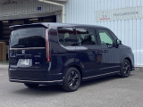 バックカメラが付いているのでバックでの車庫入れも安心です。