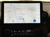 ディスプレイオーディオを装備。スマホとクルマをつなぐことで、これまでのナビに加えて、いろんなサービスが楽しめます。