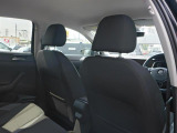 小さな車にも大きなしっかりとしたシート へたりが少なく丈夫なシートです。