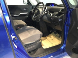 シートはフィット性も良く、楽な運転姿勢を保てます。