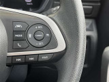 ステアリングスイッチ右側 LKCスイッチ、電話スイッチ、全車速追従機能付ACCスイッチ、オーディオスイッチ。 ハンドルから手を離さなくても操作ができます!