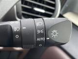 【 オートライト 】オートライトなのでライトの点け忘れを気にすることなく運転が出来ます♪//