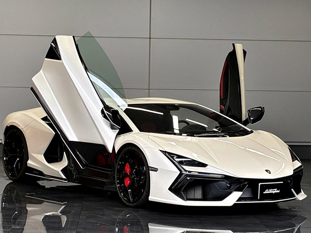 レヴエルト6.5 4WD